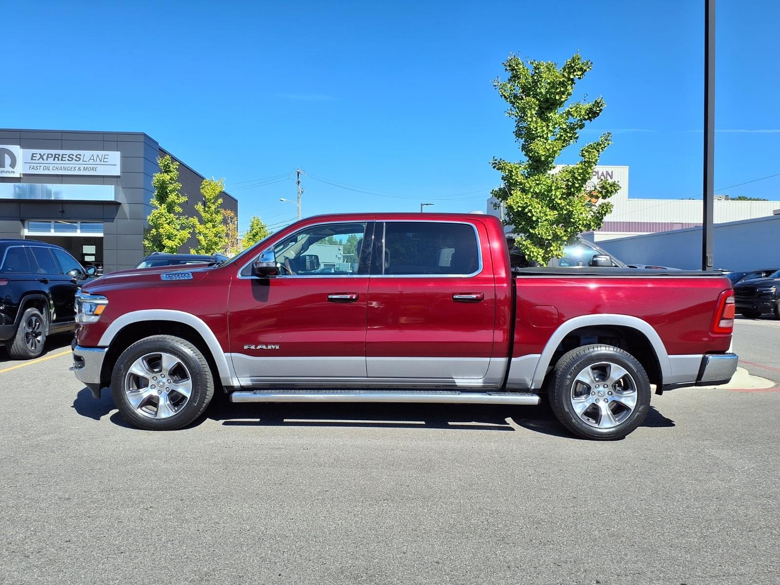 Used 2019 RAM 1500 Laramie AWD/4WD image 23