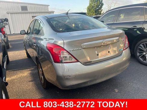 Used 2012 Nissan Versa SV FWD image 4