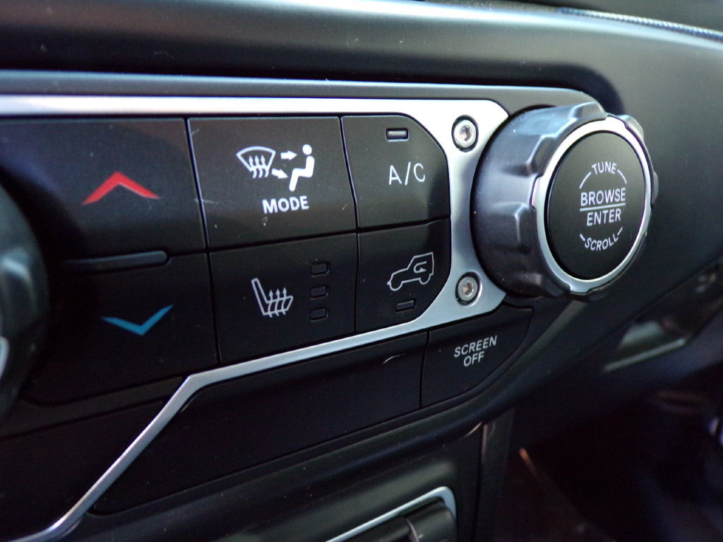 Used 2021 Jeep Wrangler Sport AWD/4WD image 20
