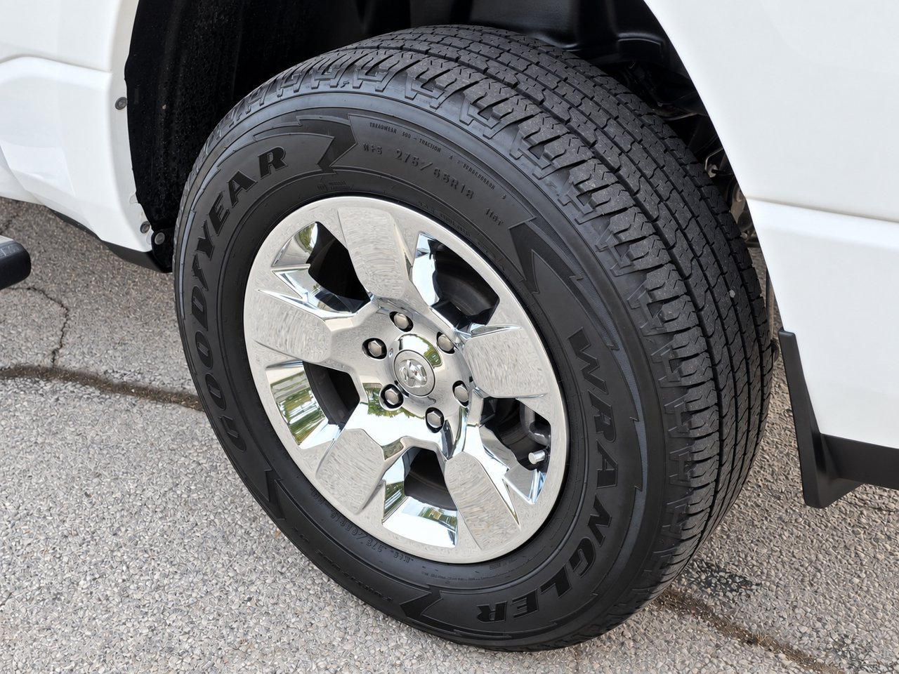 Used 2024 RAM 1500 Big Horn AWD/4WD image 13