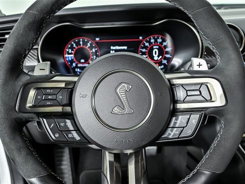 Used 2021 Ford Mustang Shelby GT500 w/ Carbon Fiber Track Pack RWD image 23