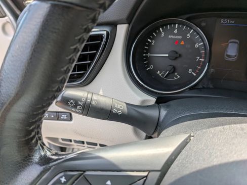 Used 2020 Nissan Rogue Sport SV w/ All-Weather Package AWD/4WD image 46