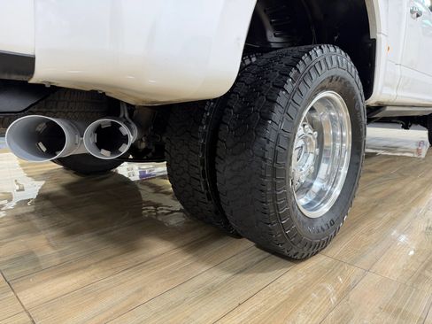 Used 2018 Ford F350 Platinum w/ Platinum Ultimate Package AWD/4WD image 6
