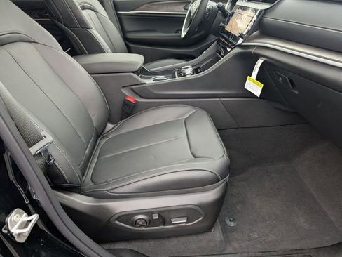 New 2026 Jeep Grand Cherokee Limited AWD/4WD image 32