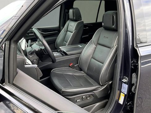 Used 2022 Cadillac Escalade Sport w/ Touring Package image 21