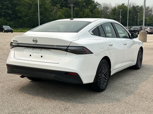 New 2026 Nissan Sentra SV w/ SV Convenience Package FWD image 5