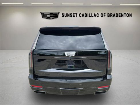 New 2026 Cadillac Escalade ESV Platinum Sport w/ LPO, ONYX Package image 5