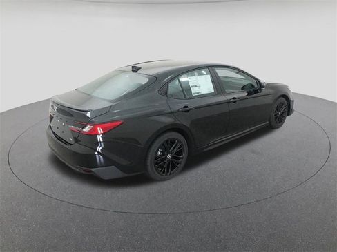 New 2026 Toyota Camry SE image 9
