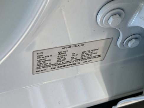 Used 2023 Tesla Model Y Long Range AWD/4WD image 32