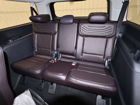 New 2027 Ford Expedition Max Platinum w/ Platinum Ultimate Package AWD/4WD image 17