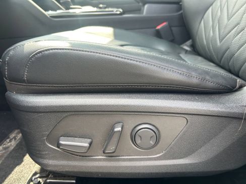 Used 2025 Kia Sportage X-Line w/ Premium Package AWD/4WD image 13
