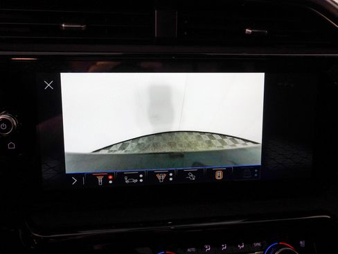 Used 2024 GMC Sierra 1500 AT4 w/ Technology Package image 28