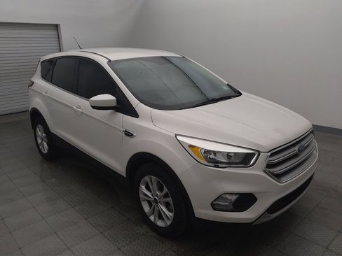 Used 2017 Ford Escape SE FWD image 13