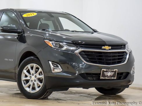 Used 2019 Chevrolet Equinox LT FWD image 2