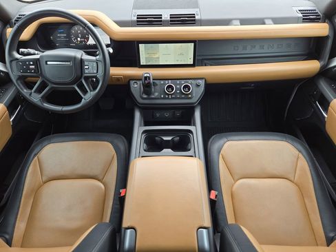Used 2024 Land Rover Defender 110 X-Dynamic SE AWD/4WD image 21