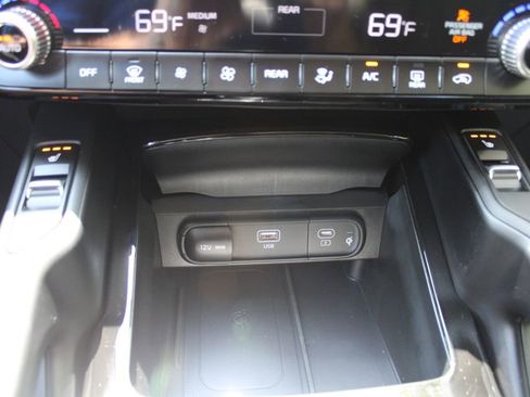 New 2025 Kia Telluride S image 35