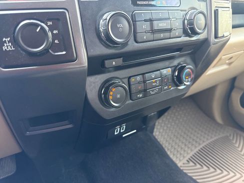 Used 2018 Ford F150 XLT w/ Equipment Group 302A Luxury image 20