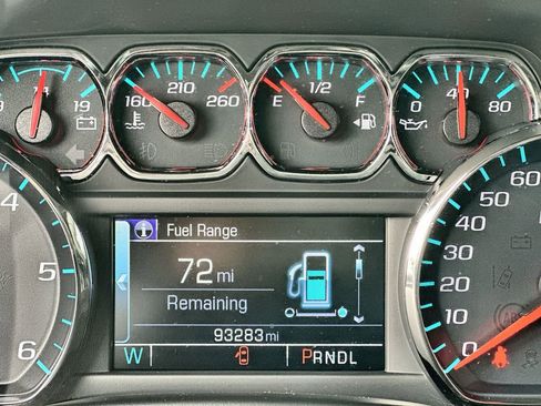 Used 2019 Chevrolet Suburban LT image 12