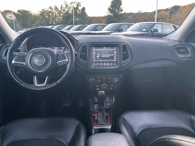Used 2018 Jeep Compass Trailhawk w/ Navigation Group AWD/4WD image 16