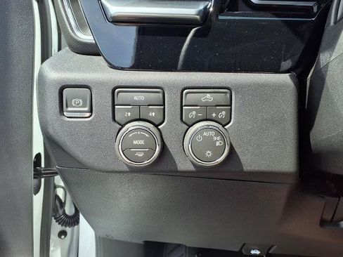 New 2026 Chevrolet Silverado 1500 LT AWD/4WD image 9