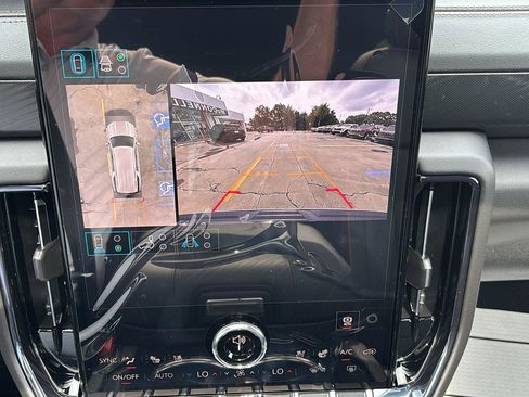 New 2026 GMC Yukon XL AT4 w/ AT4 Premium Package AWD/4WD image 39