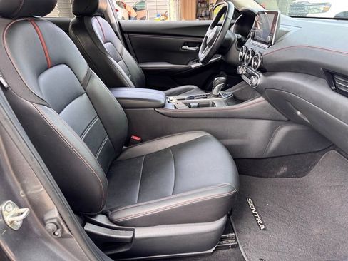 Used 2021 Nissan Sentra SR w/ SR Premium Package image 19