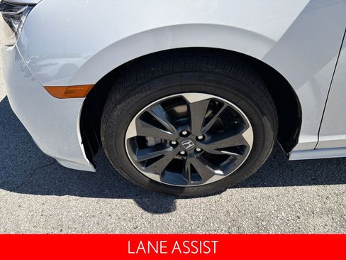 Used 2023 Honda Odyssey Elite image 11