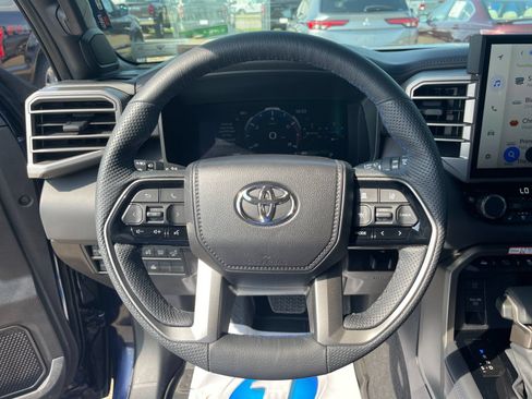 Used 2026 Toyota Sequoia Platinum AWD/4WD image 25