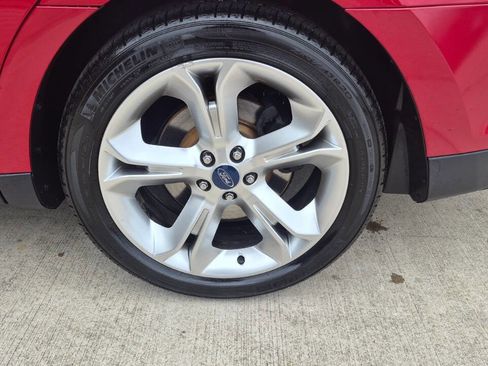 Used 2010 Ford Taurus SHO image 13