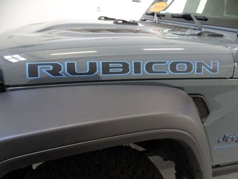 Certified 2025 Jeep Wrangler Unlimited Rubicon 4xe w/ Convenience Group AWD/4WD image 26