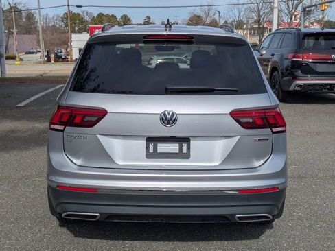 Certified 2021 Volkswagen Tiguan SE image 5