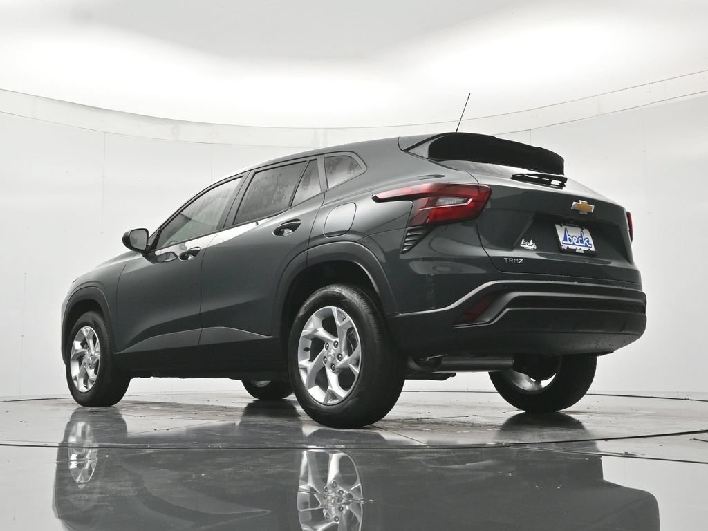 New 2026 Chevrolet Trax LS w/ LS Convenience Package FWD image 41