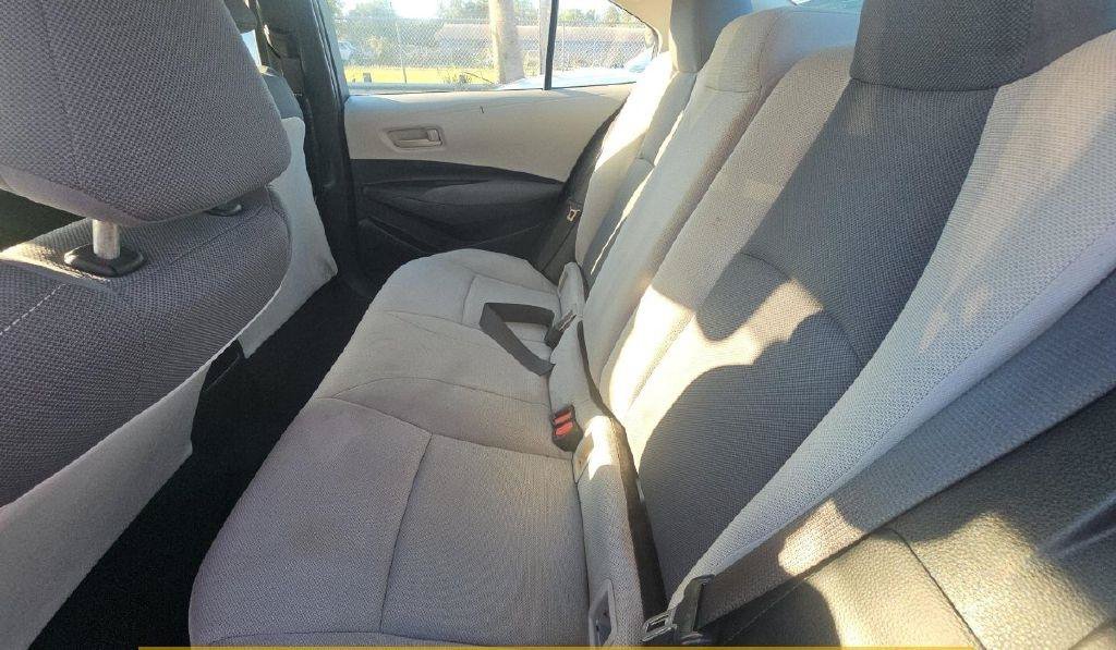 Used 2022 Toyota Corolla L FWD image 2