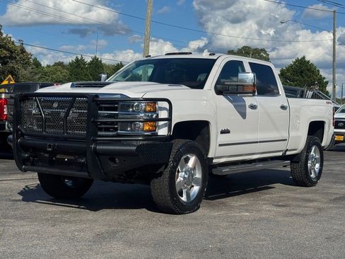 Used 2019 Chevrolet Silverado 2500 High Country w/ Duramax Plus Package image 8