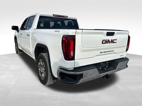 Used 2024 GMC Sierra 1500 SLT image 3