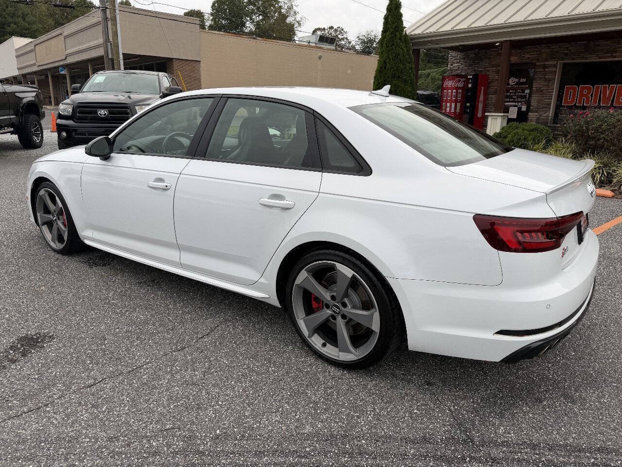 Used 2019 Audi S4 Premium Plus w/ Premium Plus Package AWD/4WD image 8