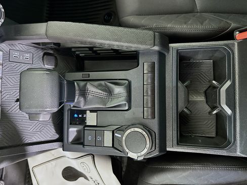 Used 2024 Toyota Tacoma SR image 22