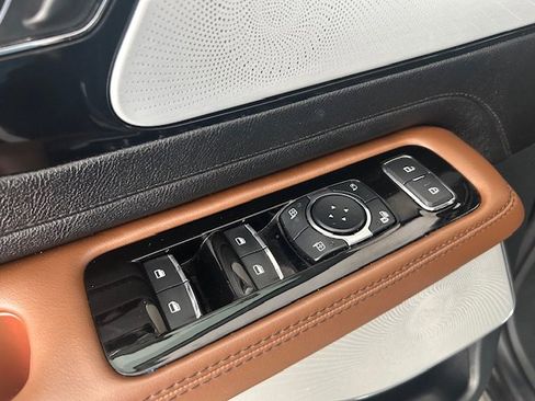 Used 2023 Lincoln Aviator Reserve w/ Equipment Group 201A RWD image 7