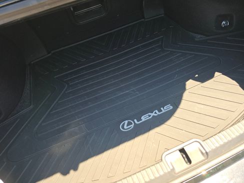 Used 2023 Lexus ES 350 F Sport w/ Accessory Package (Z2) FWD image 13