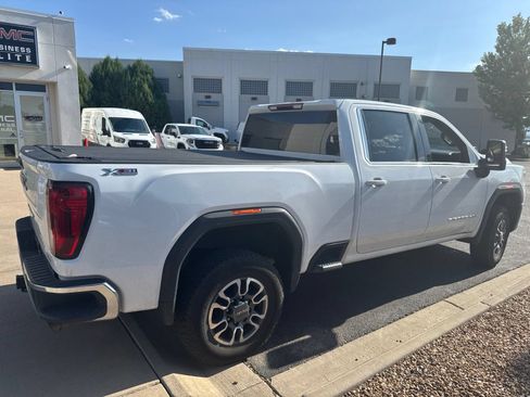 Used 2024 GMC Sierra 2500 SLE w/ SLE Value Package; AWD/4WD image 3