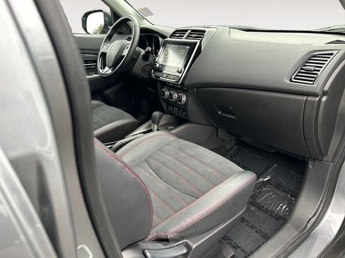 Used 2025 Mitsubishi Outlander Sport SE AWD/4WD image 26