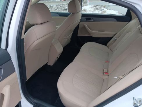Used 2018 Hyundai Sonata SE w/ Cargo Package image 12