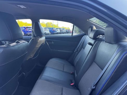 Certified 2018 Toyota Corolla SE FWD image 10