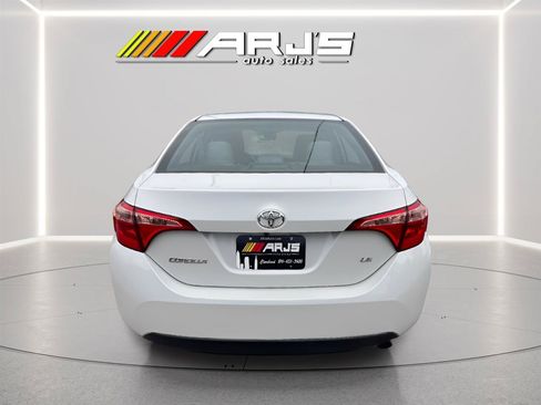 Used 2019 Toyota Corolla LE FWD image 3