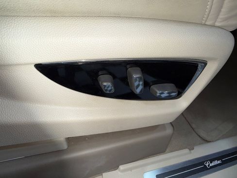 Used 2015 Cadillac Escalade Luxury image 78