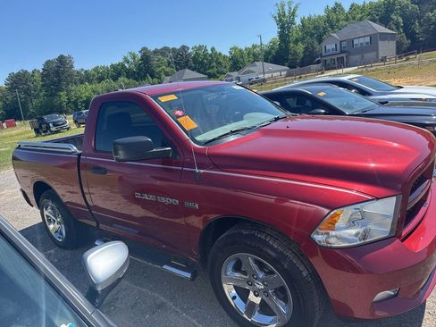 Used 2012 RAM 1500 Express RWD image 4