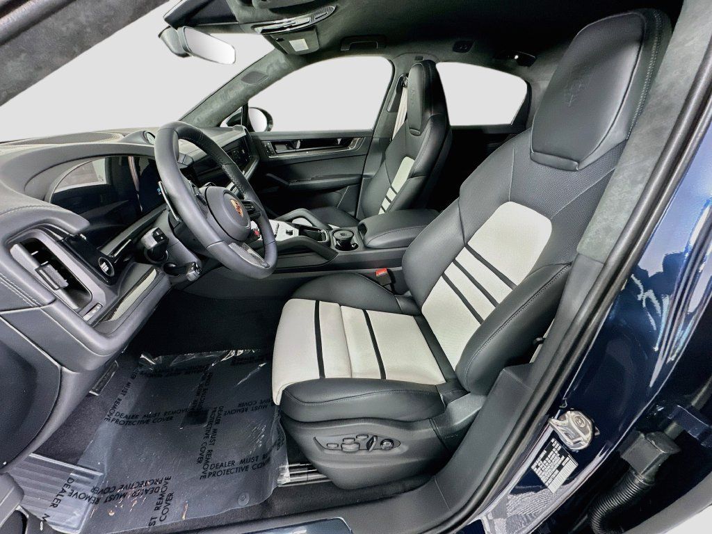 New 2026 Porsche Cayenne Turbo GT AWD/4WD image 5