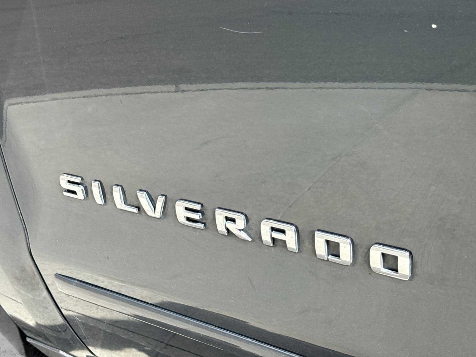 Used 2018 Chevrolet Silverado 1500 LT w/ All Star Edition AWD/4WD image 12