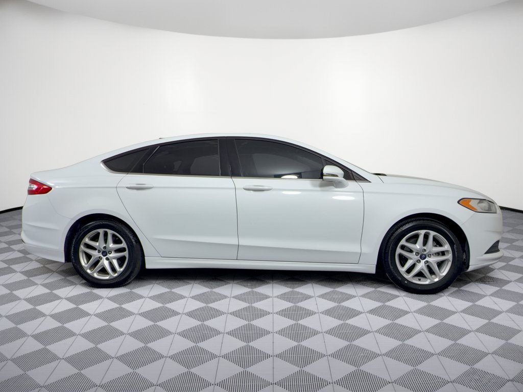 Used 2014 Ford Fusion SE FWD image 8