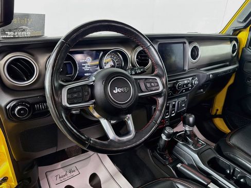 Used 2019 Jeep Wrangler Rubicon w/ Uconnect 4C Nav & Sound Group AWD/4WD image 9